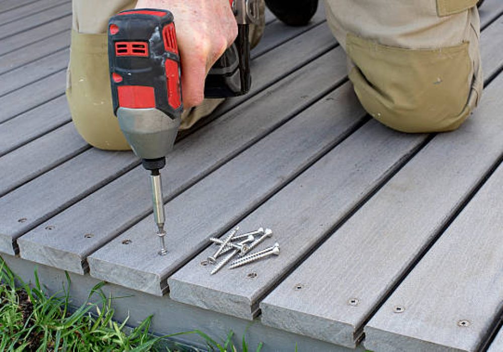 Fixing composite decking with screw gun